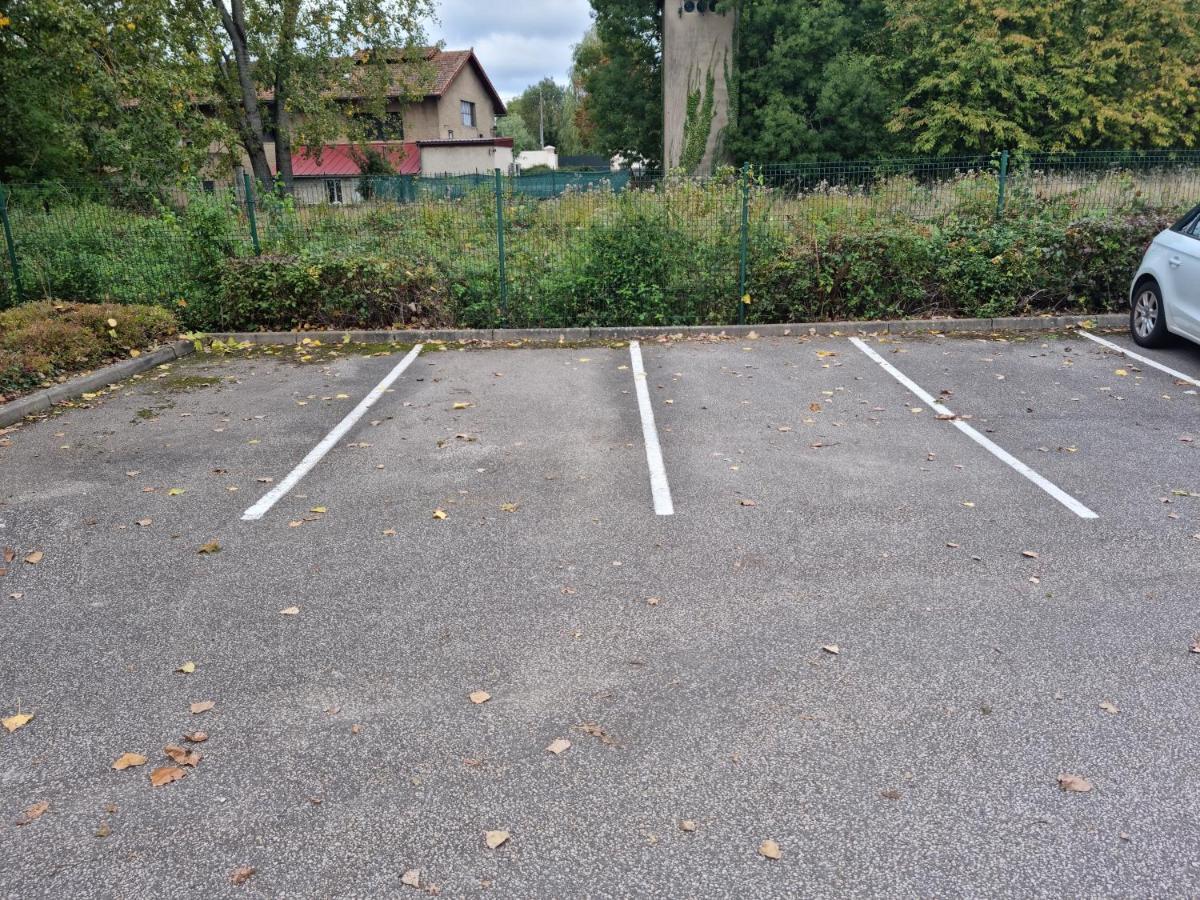 Beaune Appartement Avec Parking Et Wifi Gratuit Exterior foto